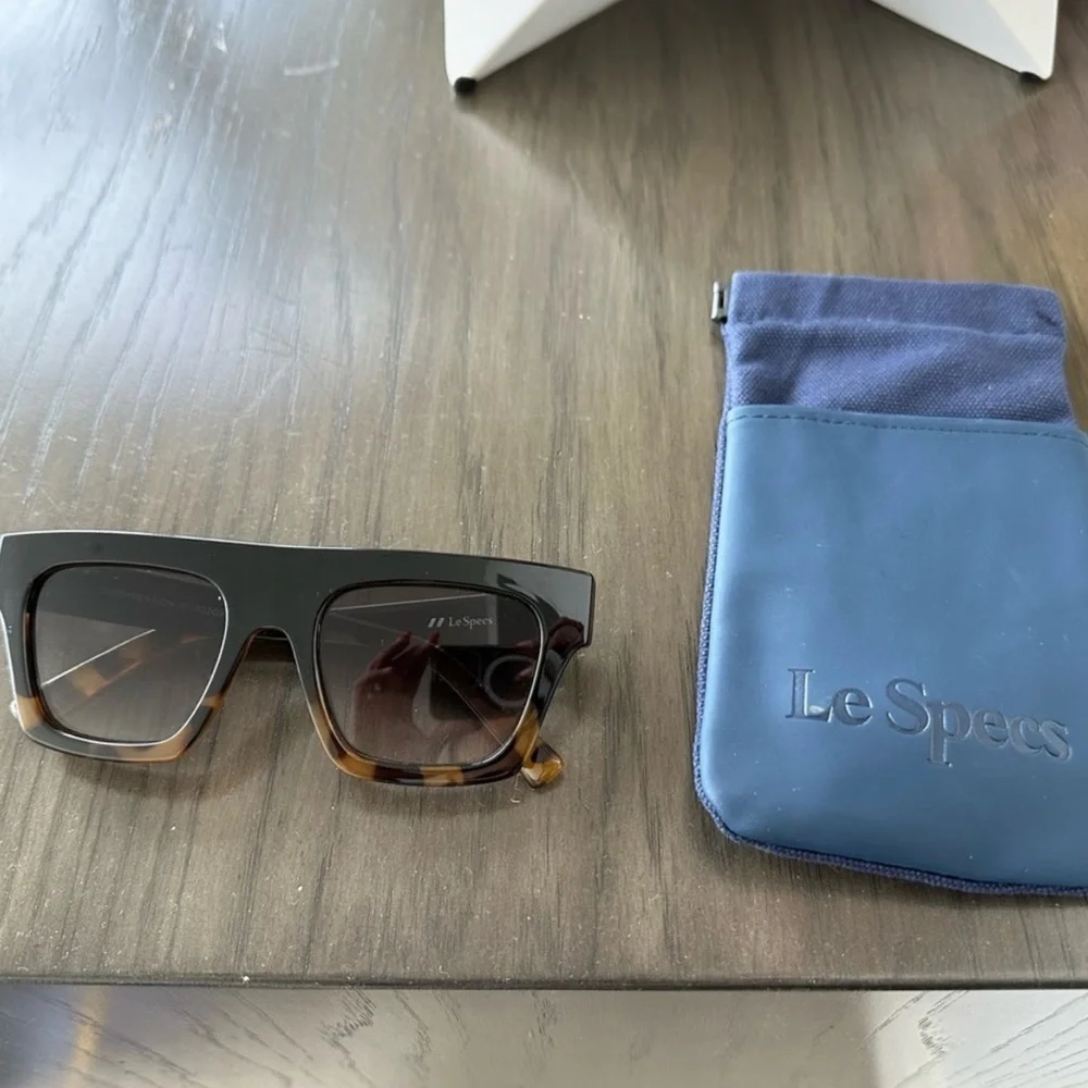 Le Specs sunnies - Picture 2 of 4
